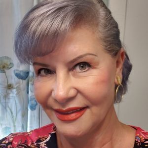 Meet your Posher, Yolanda